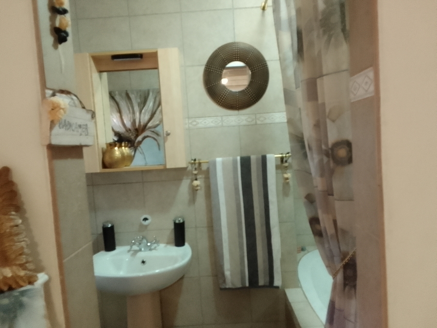 3 Bedroom Property for Sale in Oos Einde North West